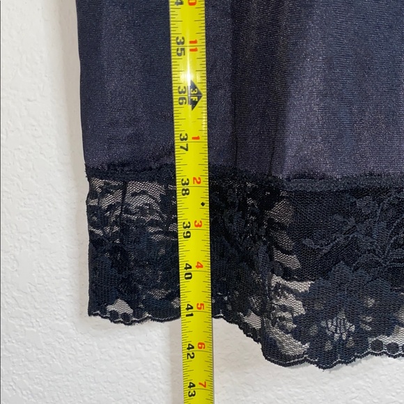 🪿Vintage Lace Henson Kickernick Black Nightgown with adjustable straps! - Picture 9 of 11